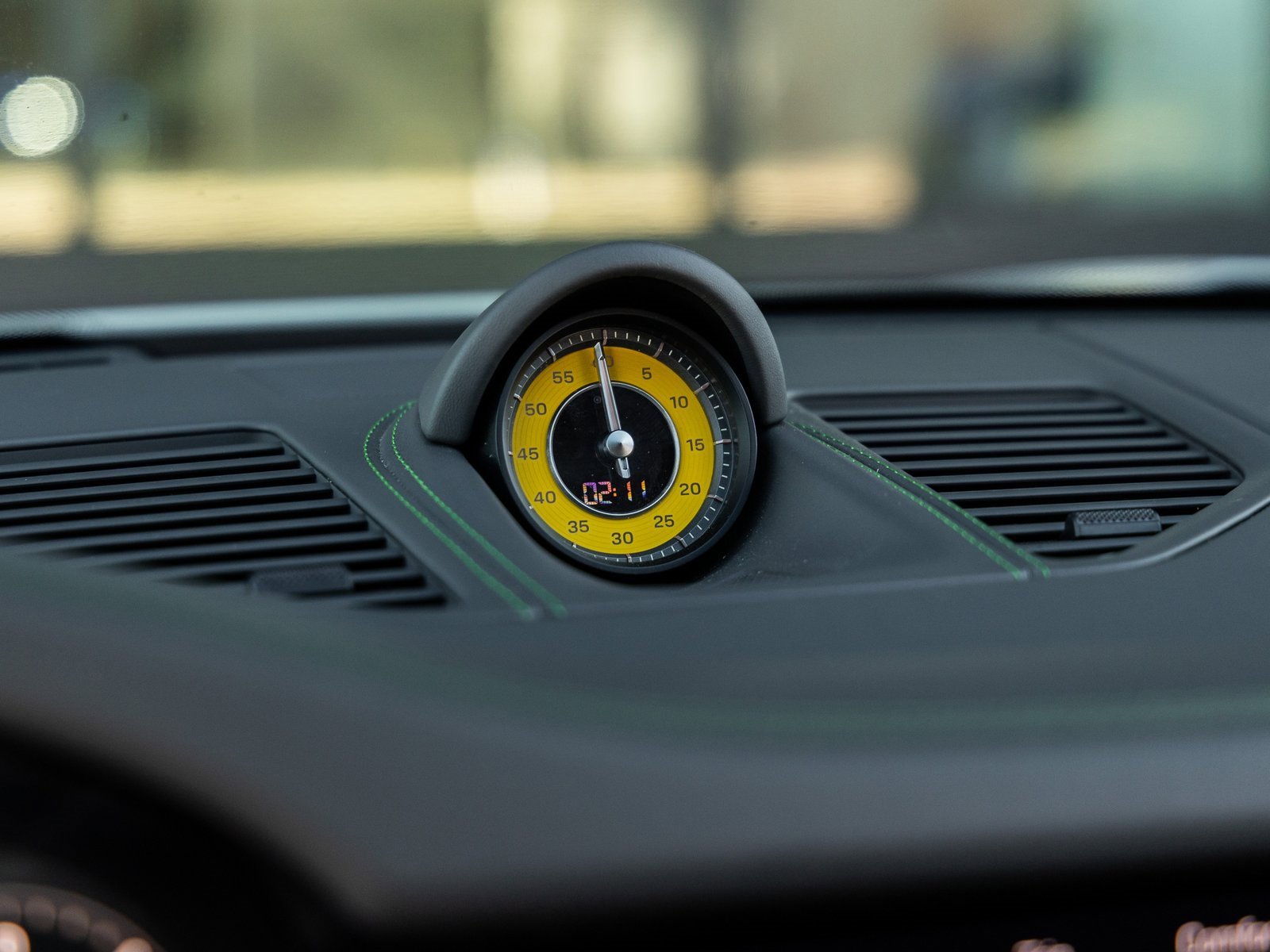 Certified 2022 Porsche 911 Turbo S w/ 911 Turbo Sportdesign Package image 38