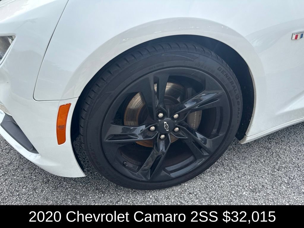 Used 2020 Chevrolet Camaro SS RWD image 9