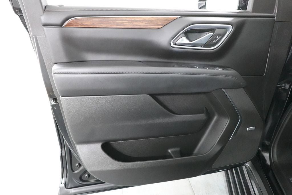 Used 2023 Chevrolet Tahoe High Country w/ Premium Package AWD/4WD image 24