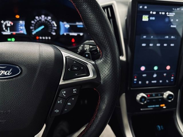 Used 2022 Ford Edge ST-Line w/ Class II Trailer Tow Package image 27