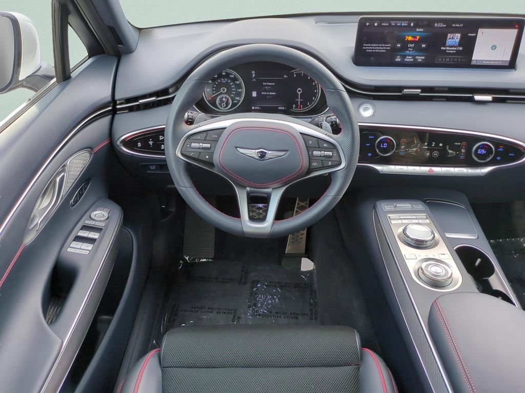 Used 2025 Genesis GV70 3.5T Sport image 15