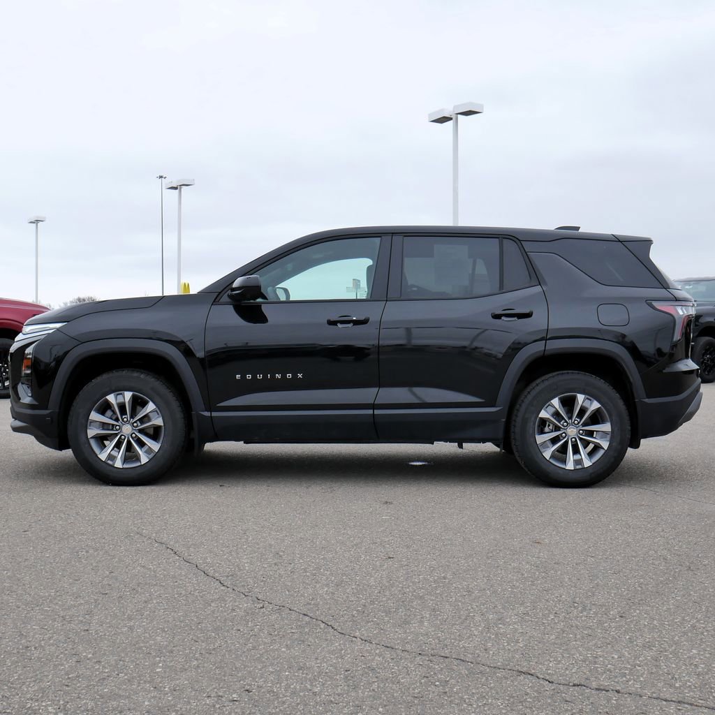 Used 2026 Chevrolet Equinox LT w/ Convenience Package II image 3