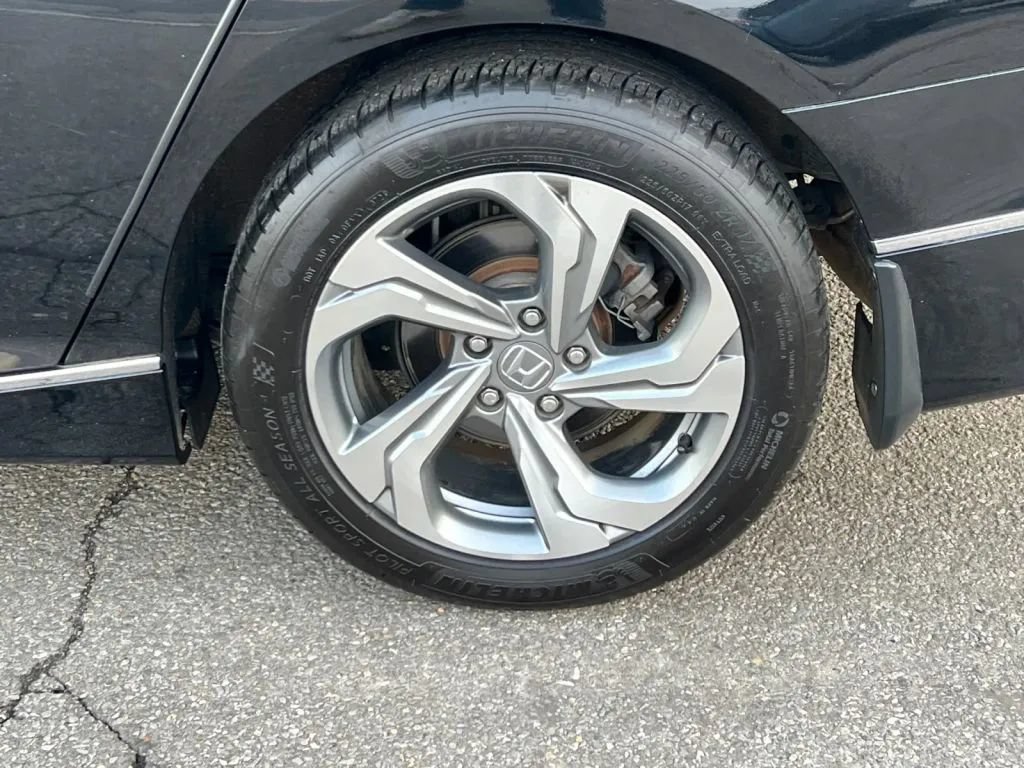 Used 2018 Honda Accord EX-L image 38