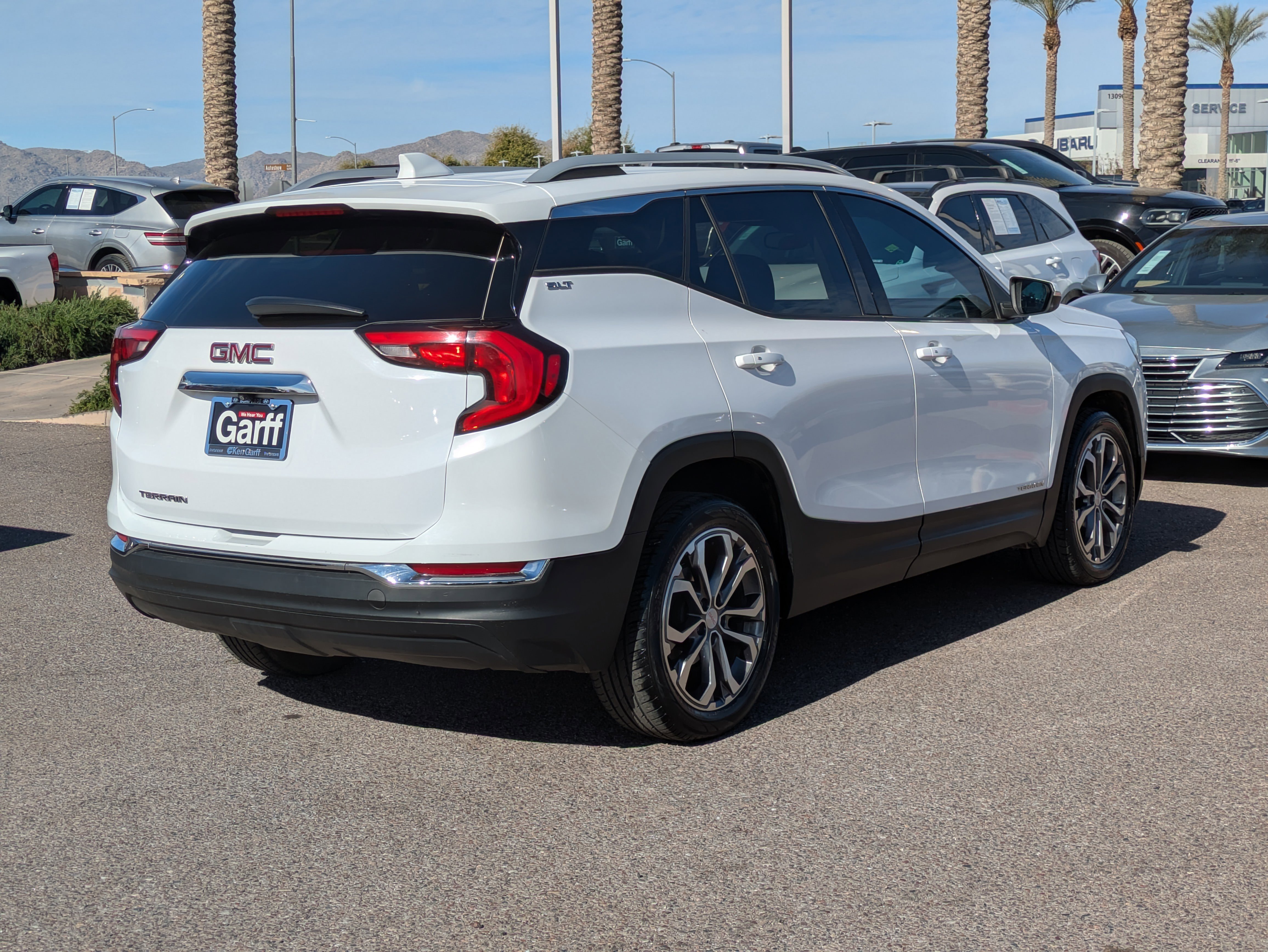 Used 2021 GMC Terrain SLT image 3