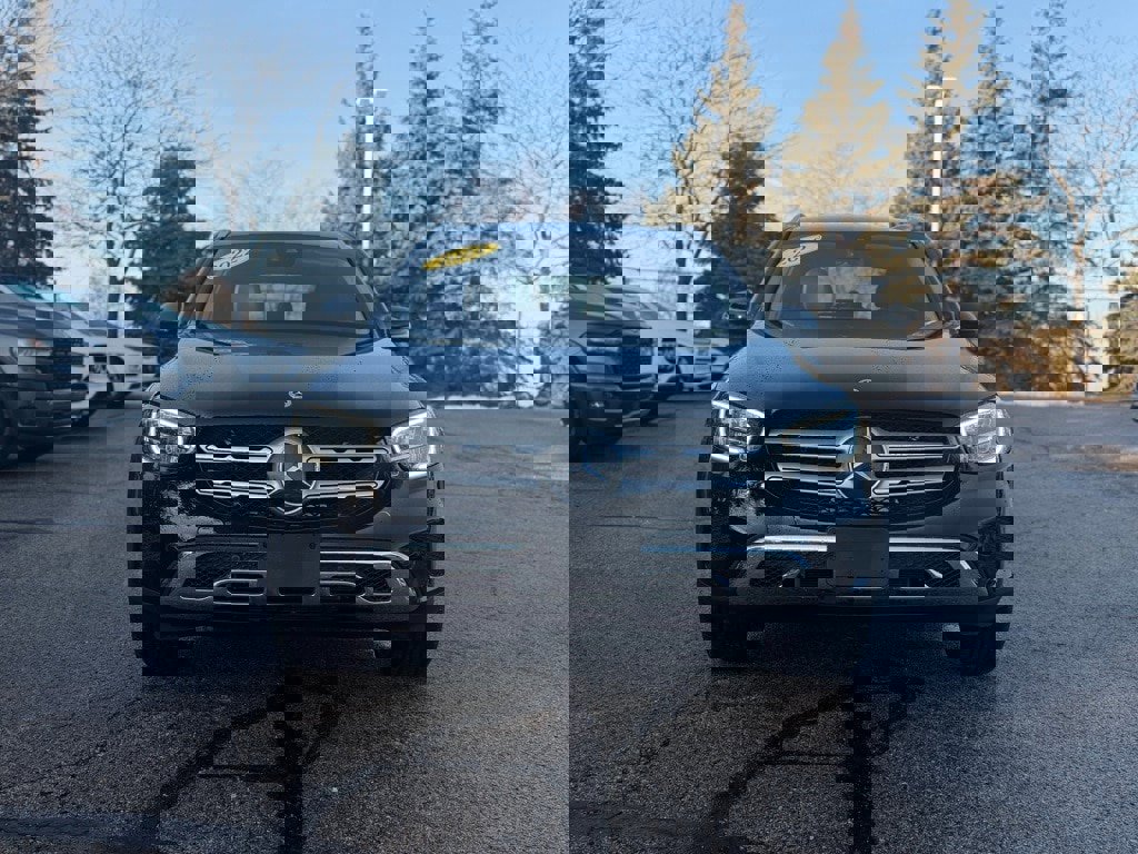 Certified 2022 Mercedes-Benz GLC 300 4MATIC w/ Premium Package Lite image 2