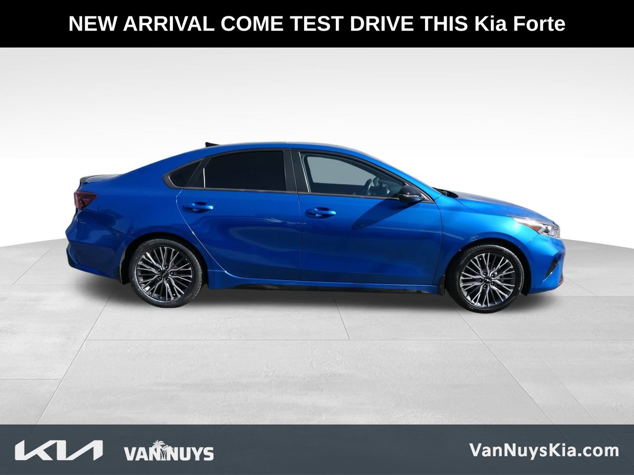 Used 2022 Kia Forte GT-Line w/ GT-Line Premium Package image 2