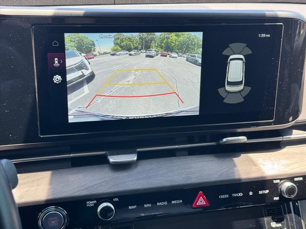 Used 2024 Kia Carnival EX FWD image 24
