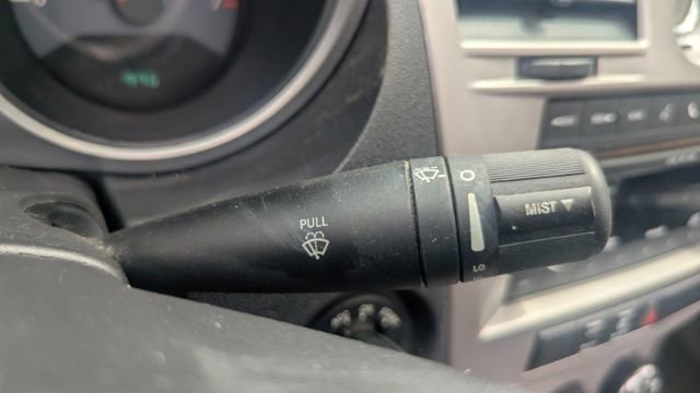 Used 2010 Chrysler Sebring Touring FWD image 24