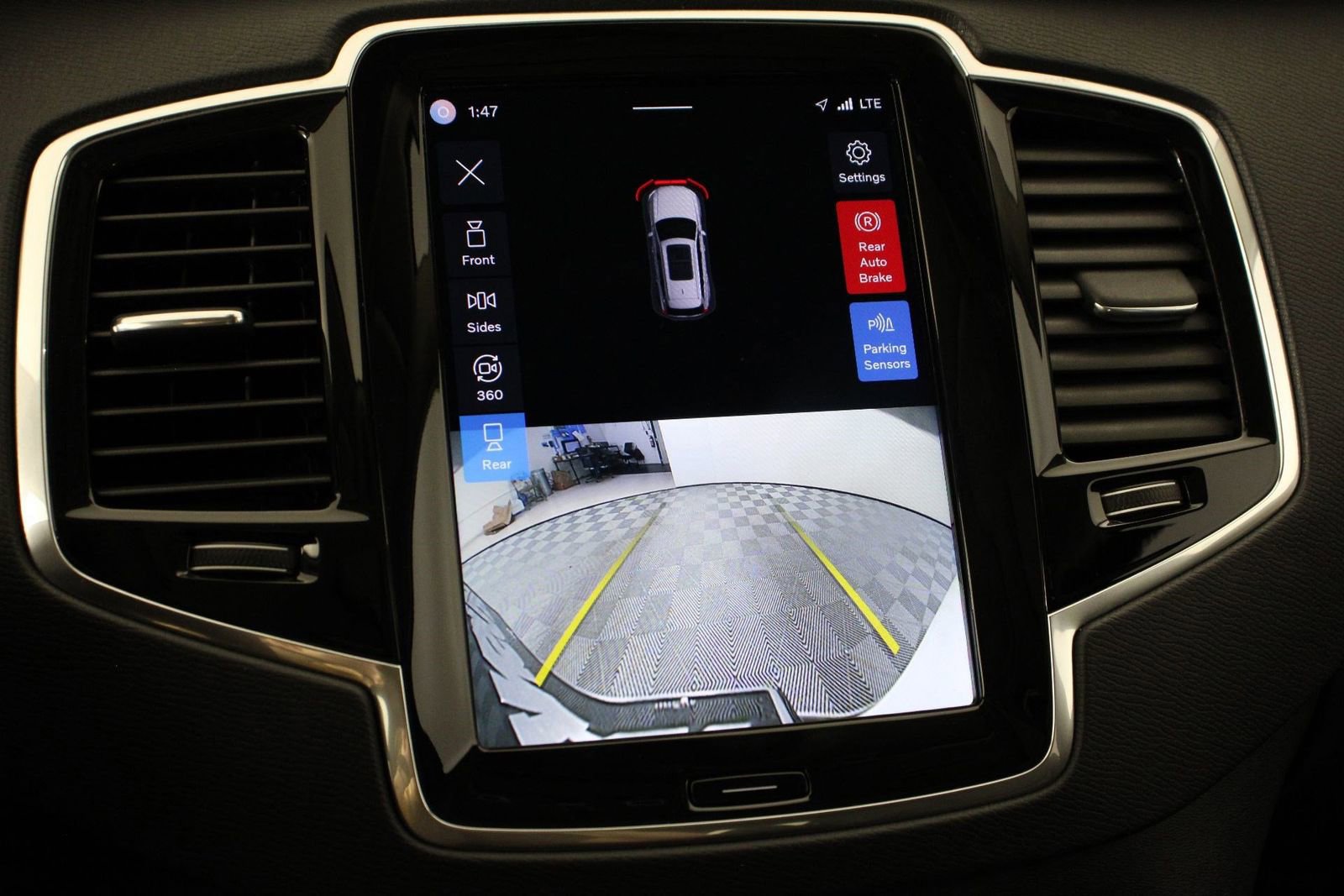 Used 2023 Volvo XC90 B5 Plus w/ Protection Package Premier AWD/4WD image 13