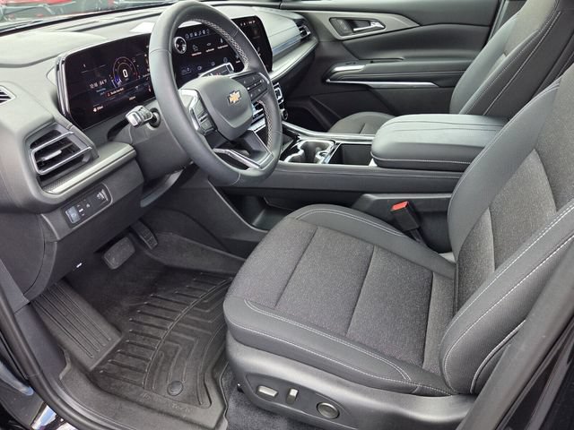 Certified 2026 Chevrolet Traverse LT w/ Driver Confidence Package FWD image 9