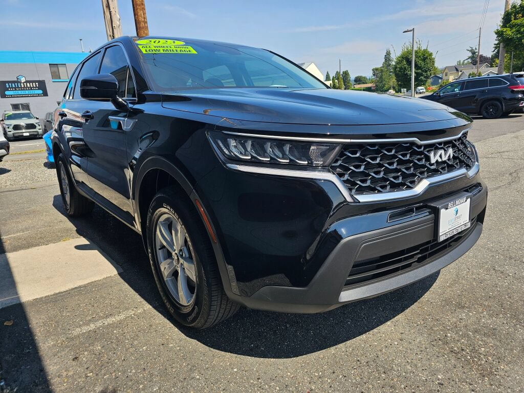 Used 2023 Kia Sorento LX AWD/4WD image 6