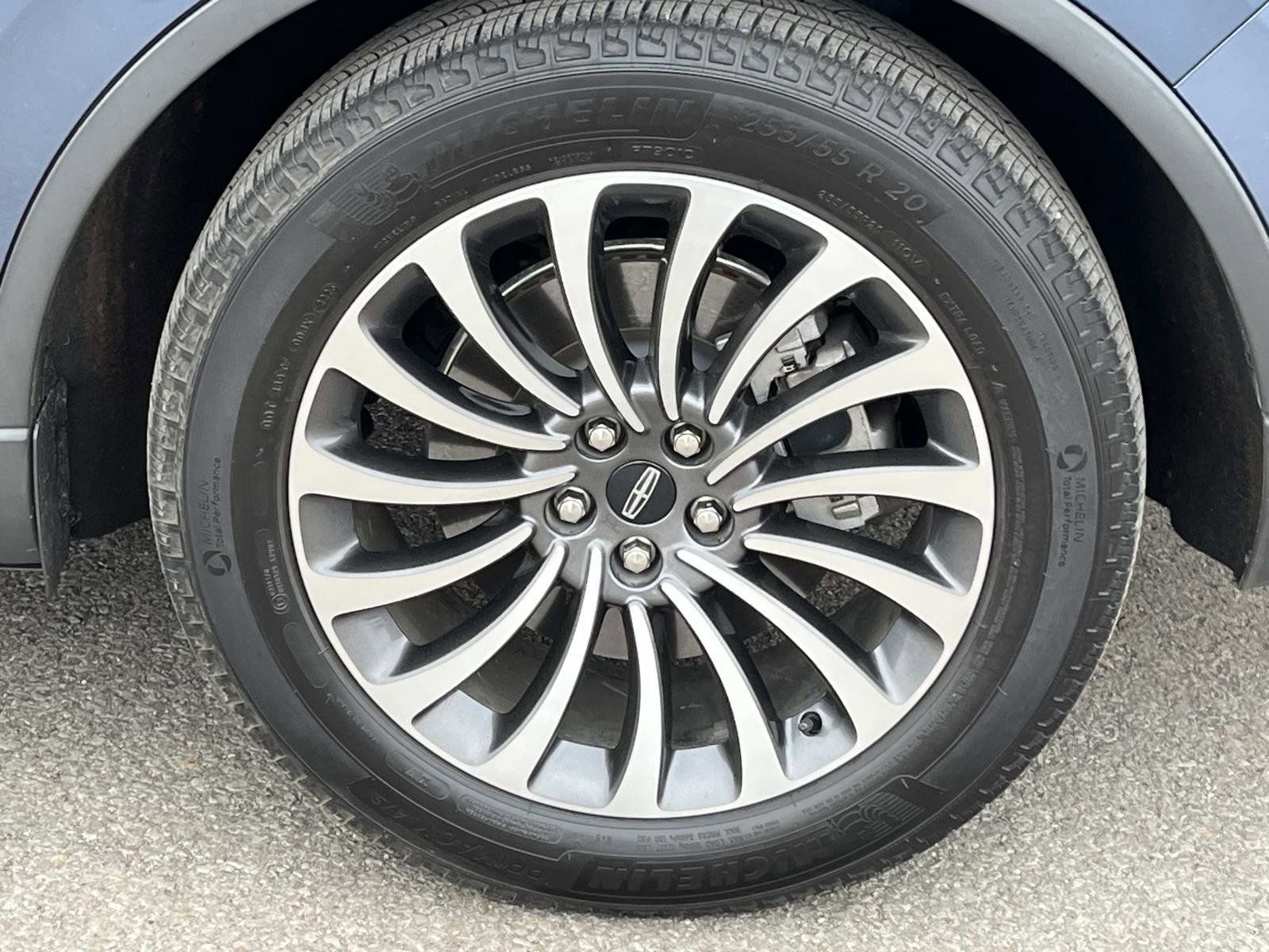 Used 2020 Lincoln Aviator Reserve w/ Elements Package Plus image 12