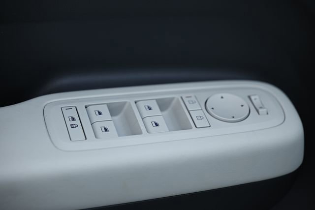 Used 2024 Hyundai Santa Fe SE image 16