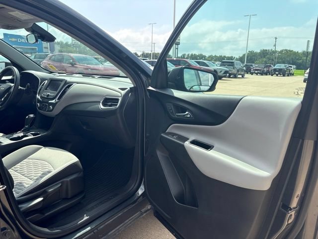 Used 2020 Chevrolet Equinox LS w/ LS Convenience Package AWD/4WD image 40