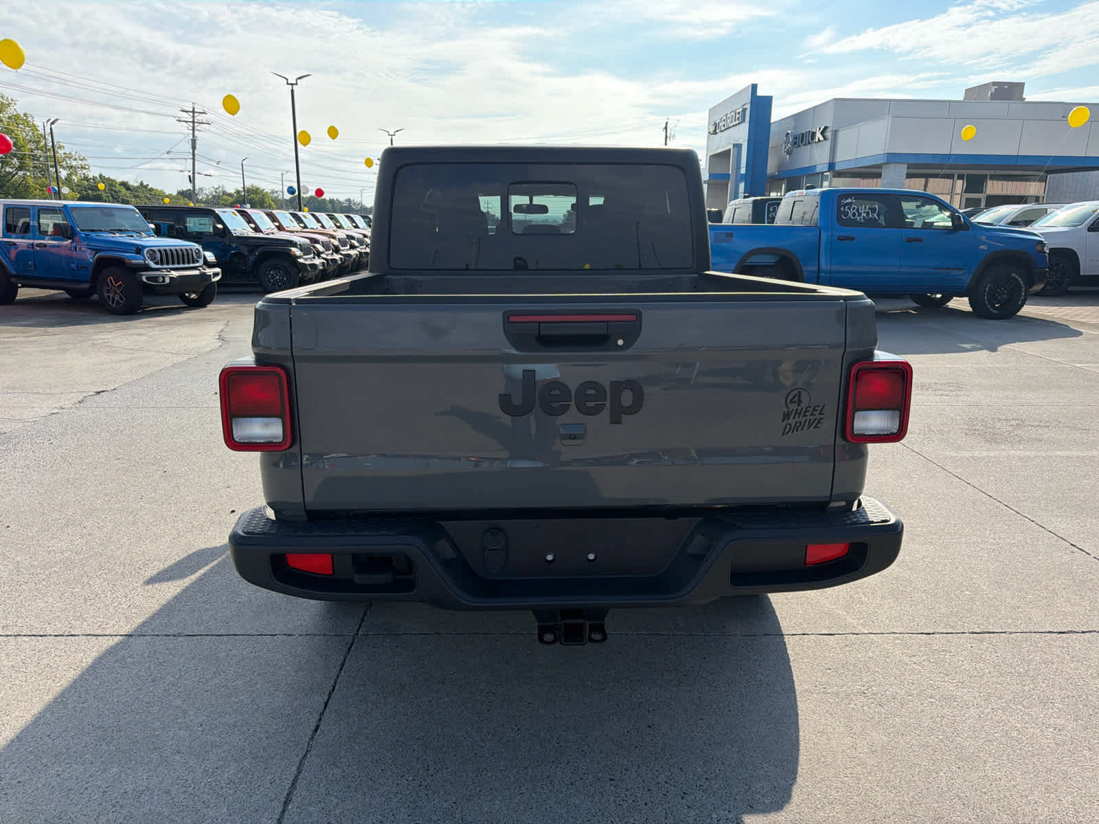 Used 2022 Jeep Gladiator Sport AWD/4WD image 8