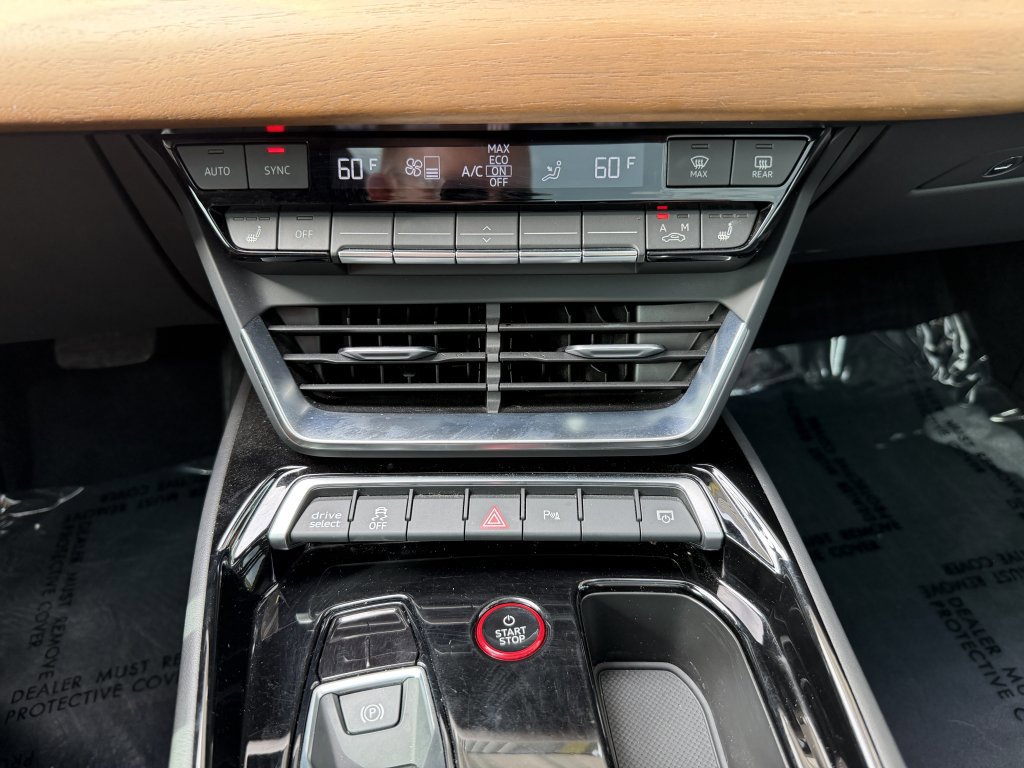 Used 2022 Audi e-tron GT Premium Plus AWD/4WD image 28