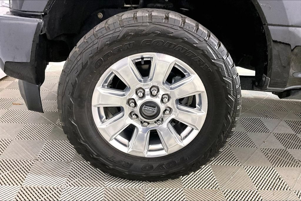 Used 2018 Ford F250 Platinum w/ Platinum Ultimate Package AWD/4WD image 7
