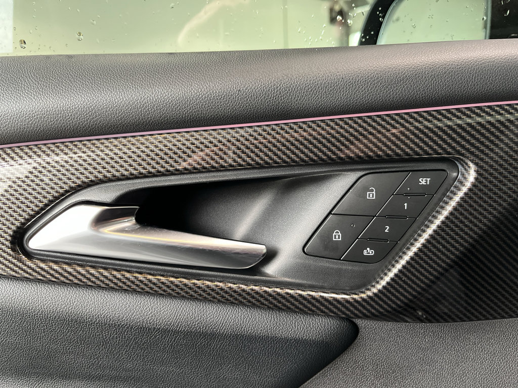 New 2026 Chevrolet Traverse High Country w/ LPO, Floor Liner Package FWD image 30