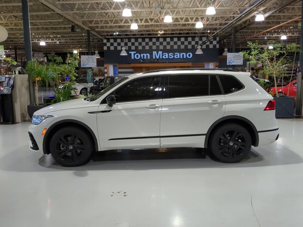 Used 2024 Volkswagen Tiguan SE R-Line AWD/4WD image 12