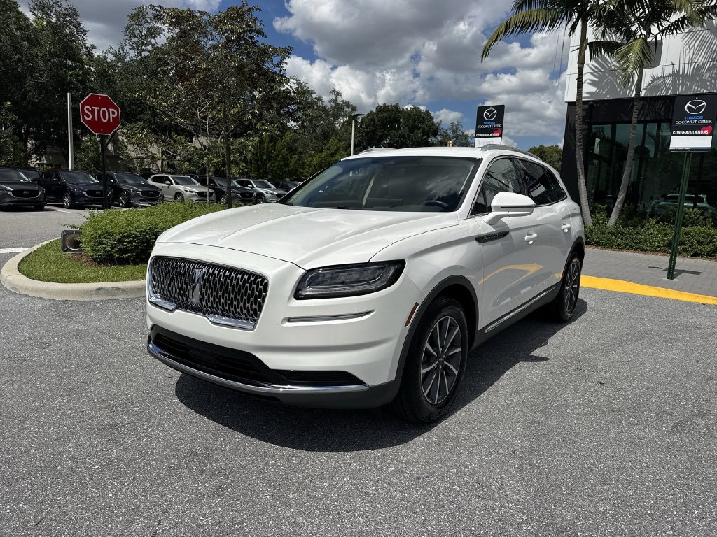 Used 2022 Lincoln Nautilus FWD image 9
