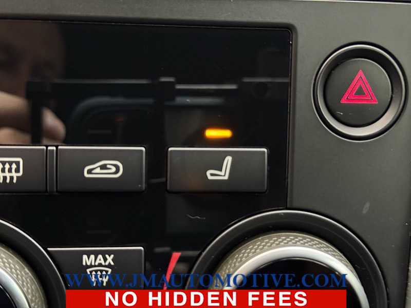 Used 2019 Land Rover Discovery Sport HSE image 31