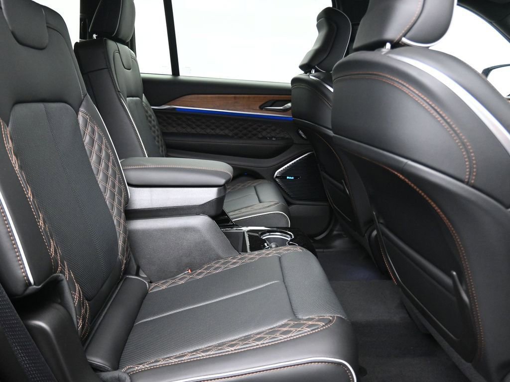 New 2025 Jeep Grand Cherokee L Summit image 17
