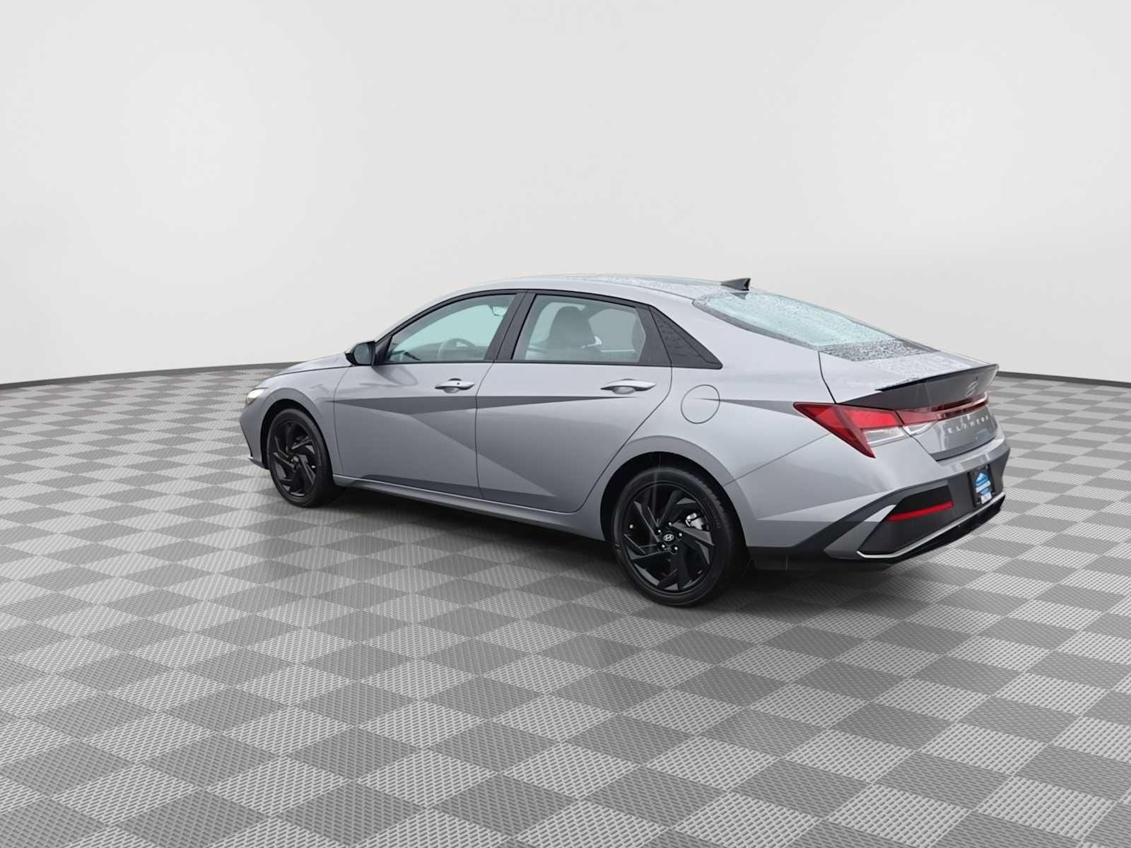 Used 2026 Hyundai Elantra Sport FWD image 6