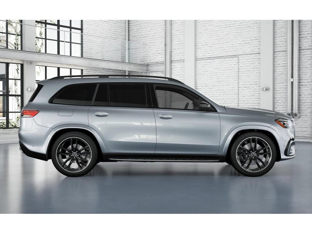 Used 2025 Mercedes-Benz GLS 580 4MATIC image 2