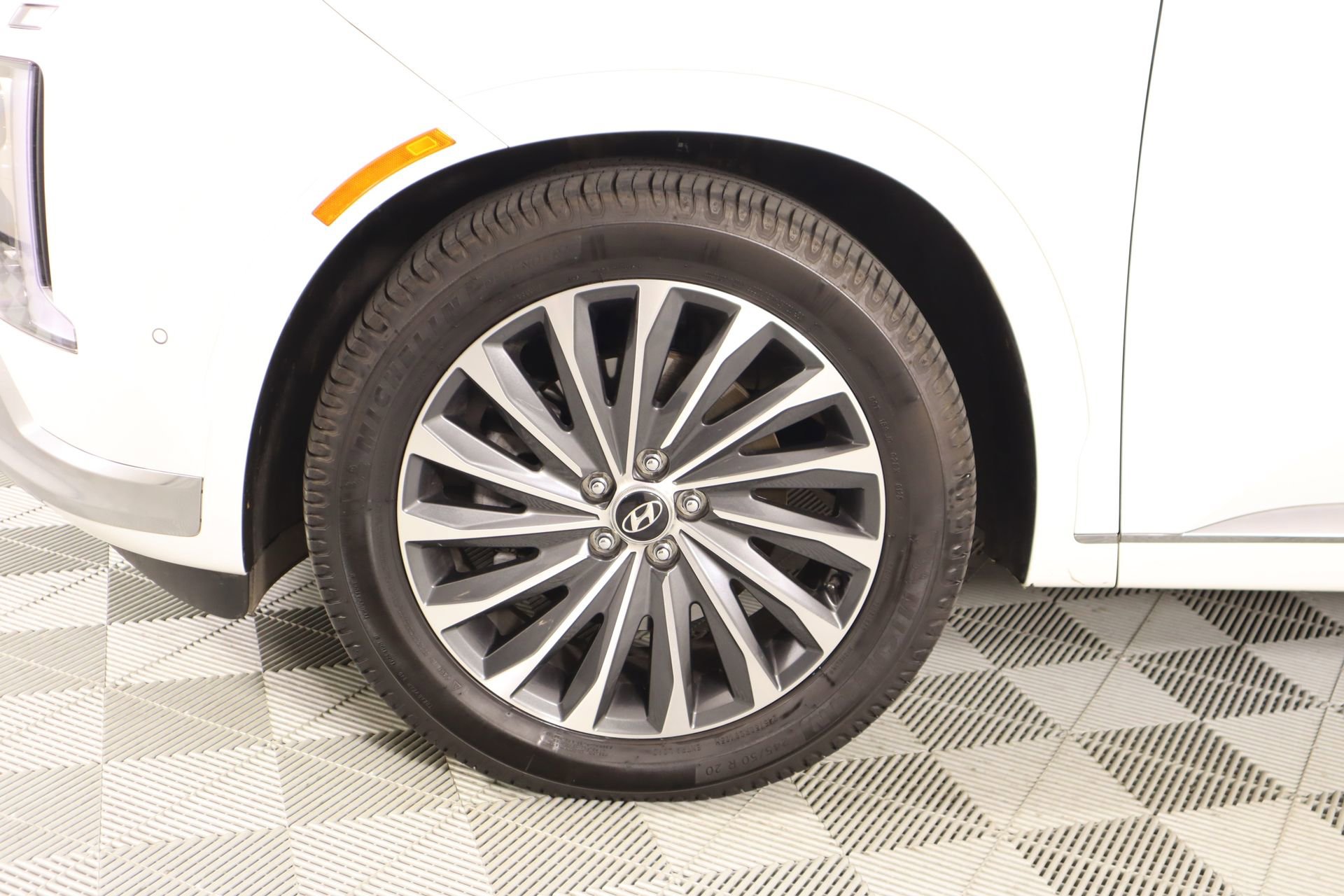 Used 2023 Hyundai Palisade Calligraphy FWD image 19