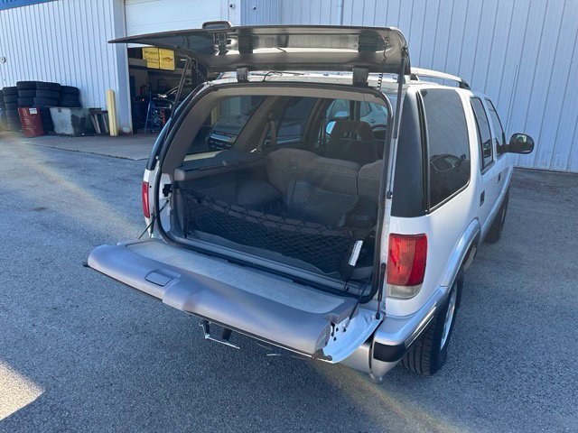 Used 1996 Chevrolet Blazer 4WD 4-Door image 40