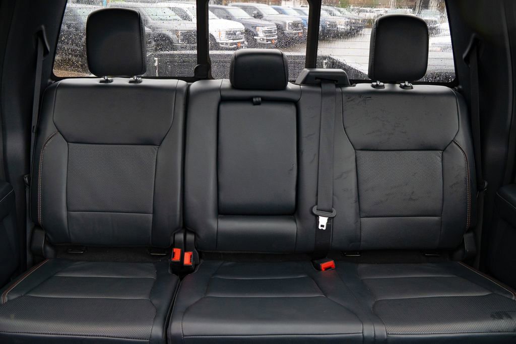 Used 2024 Ford F350 Lariat image 12