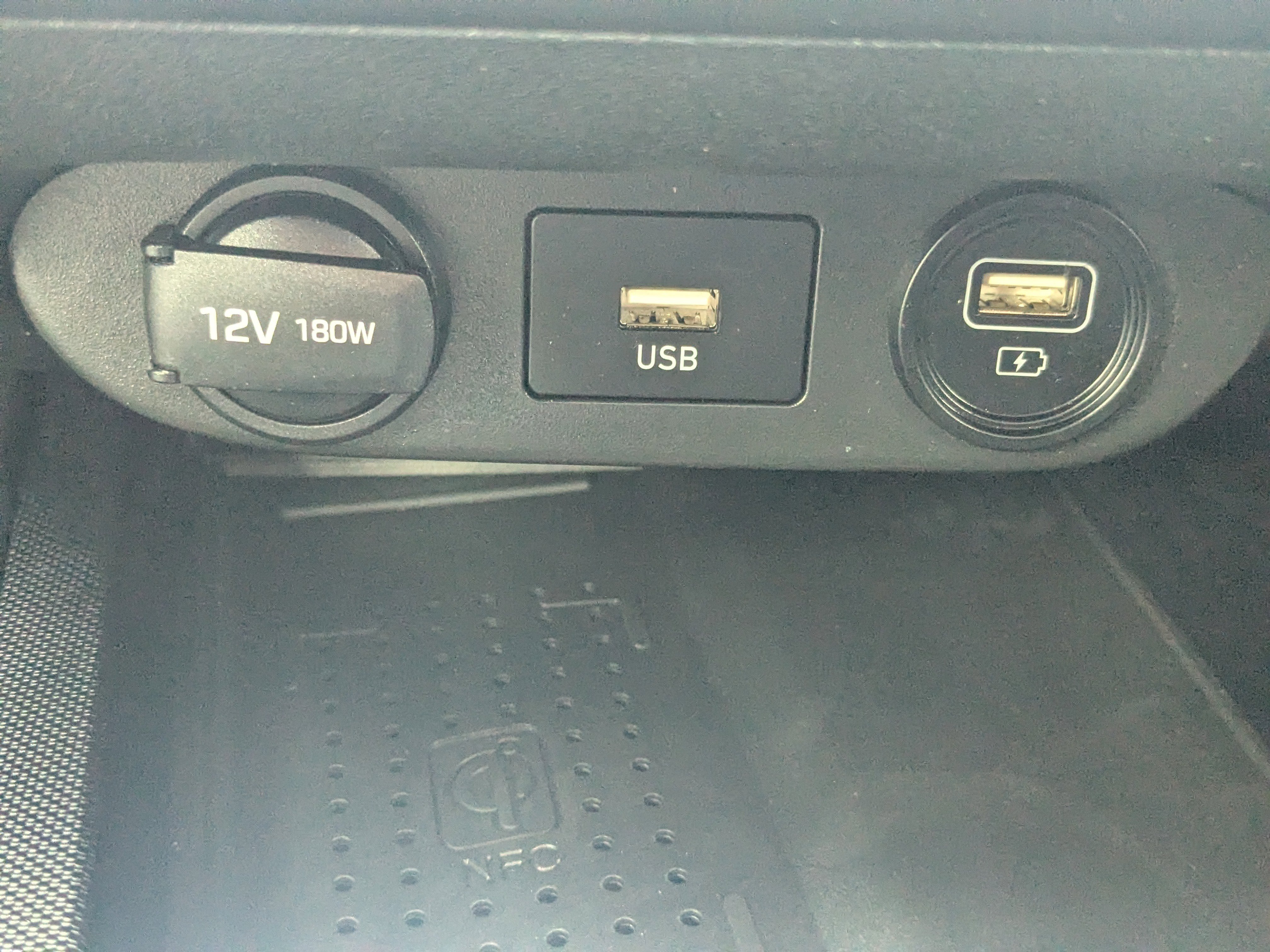 Used 2023 Hyundai Elantra Limited image 26