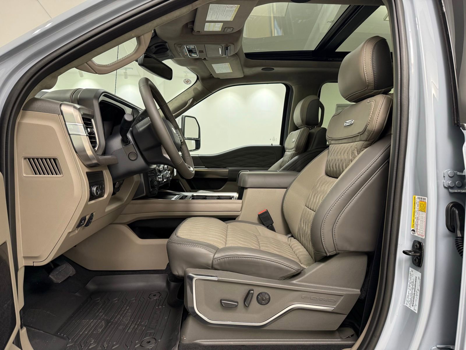 New 2026 Ford F350 Platinum w/ Platinum Plus Package image 20