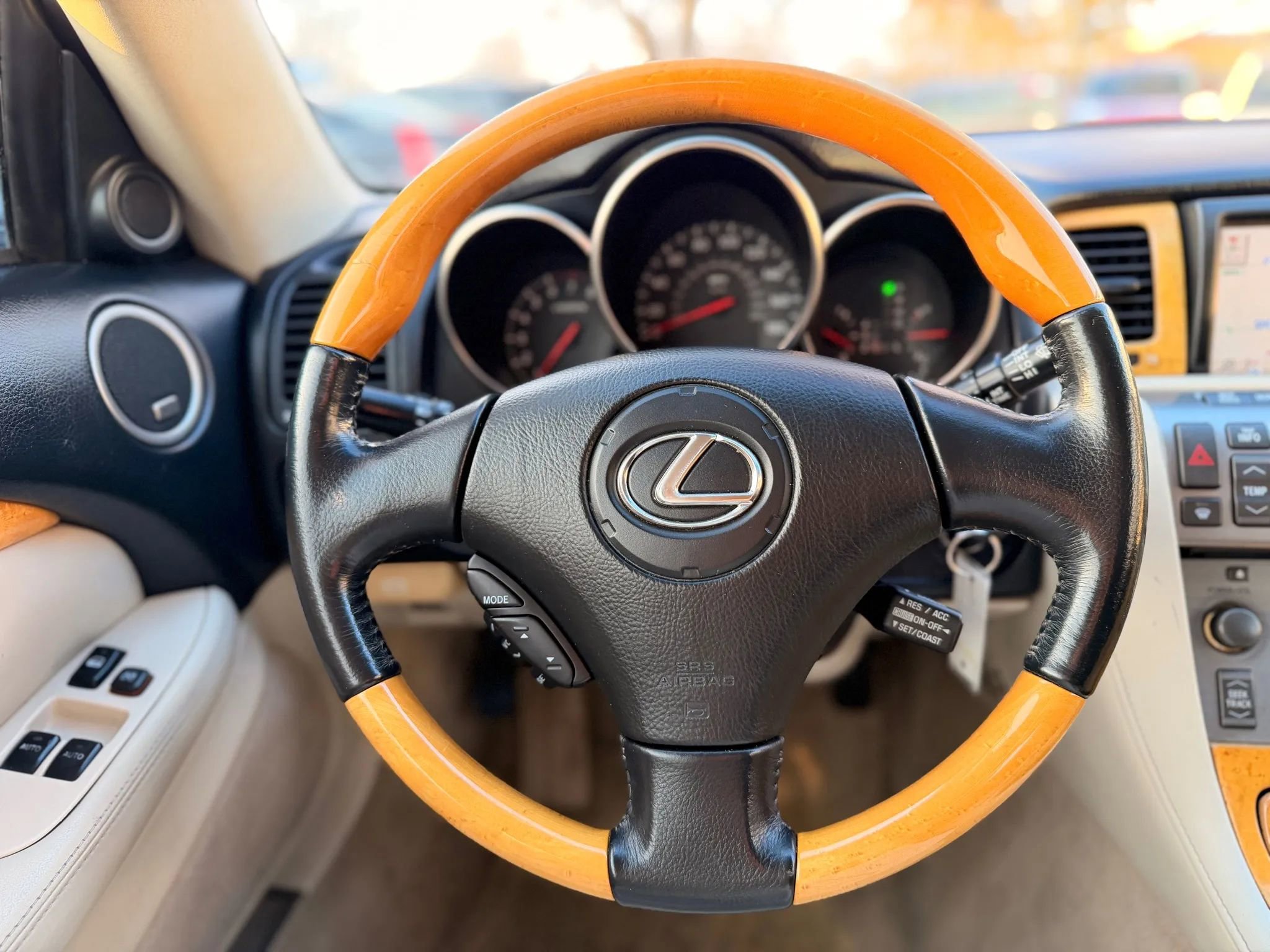 Used 2003 Lexus SC 430 Convertible RWD image 17