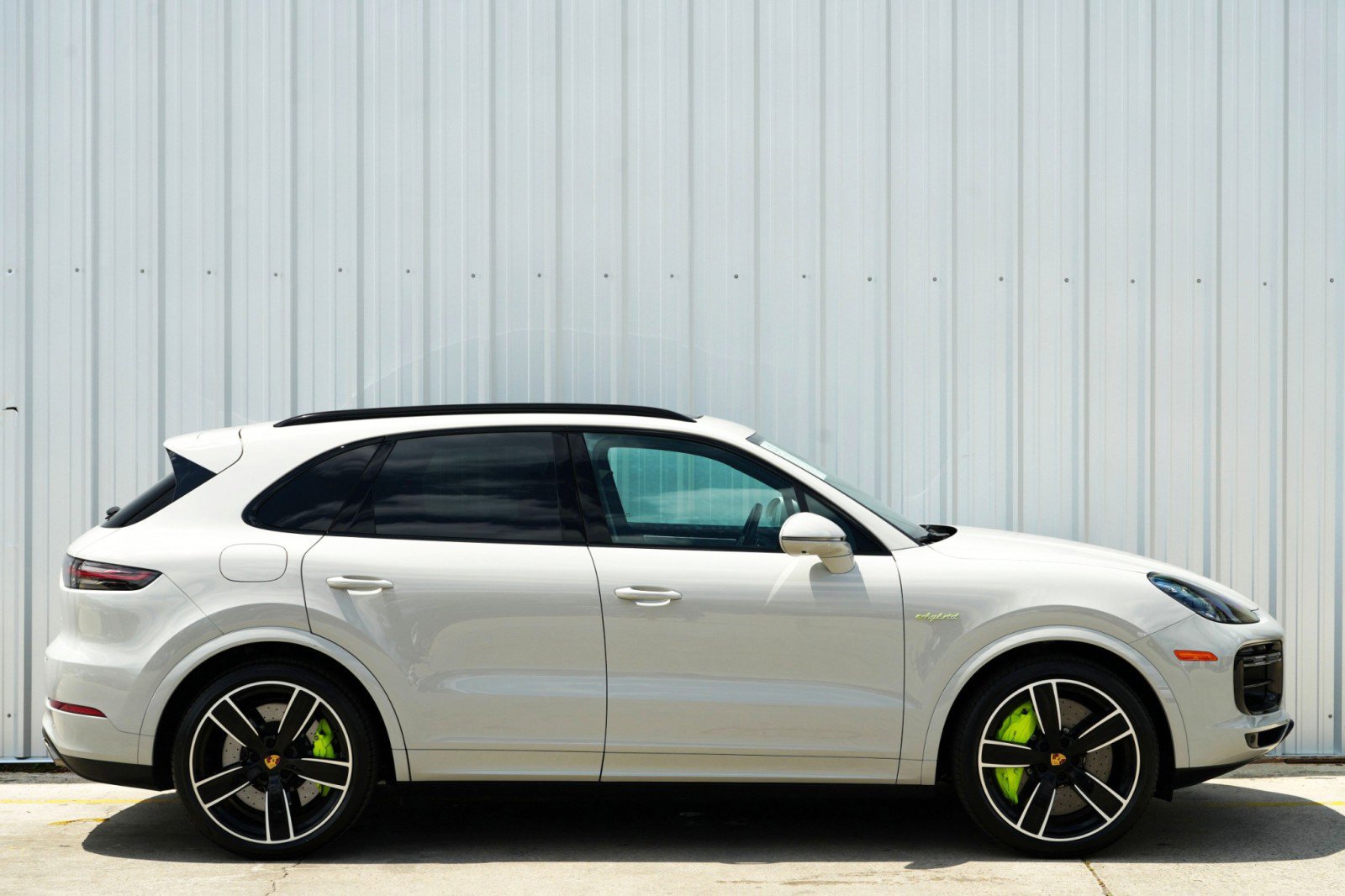 Used 2022 Porsche Cayenne Turbo S w/ Assistance Package image 58