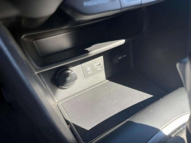 Used 2021 Hyundai Kona SEL w/ Cargo Package image 8