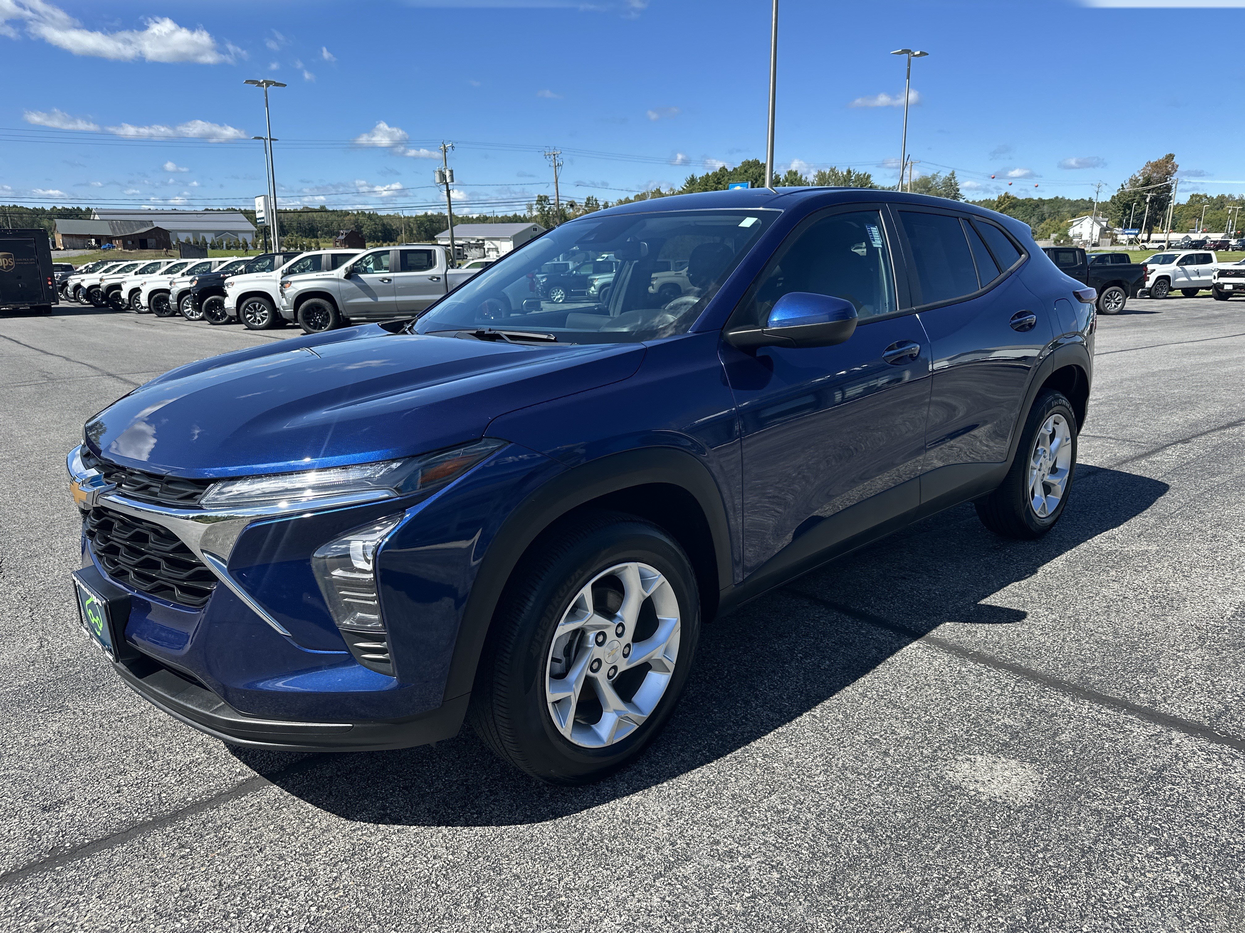 Certified 2024 Chevrolet Trax LS w/ LS Convenience Package FWD image 3