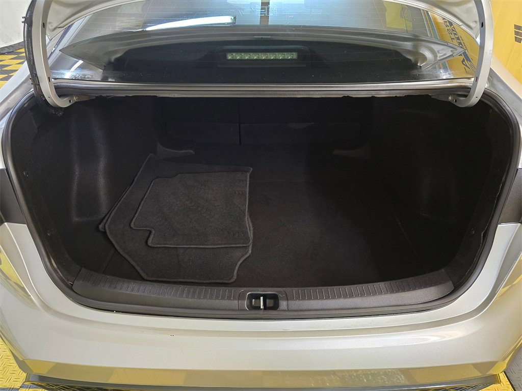 Used 2022 Toyota Corolla SE image 16