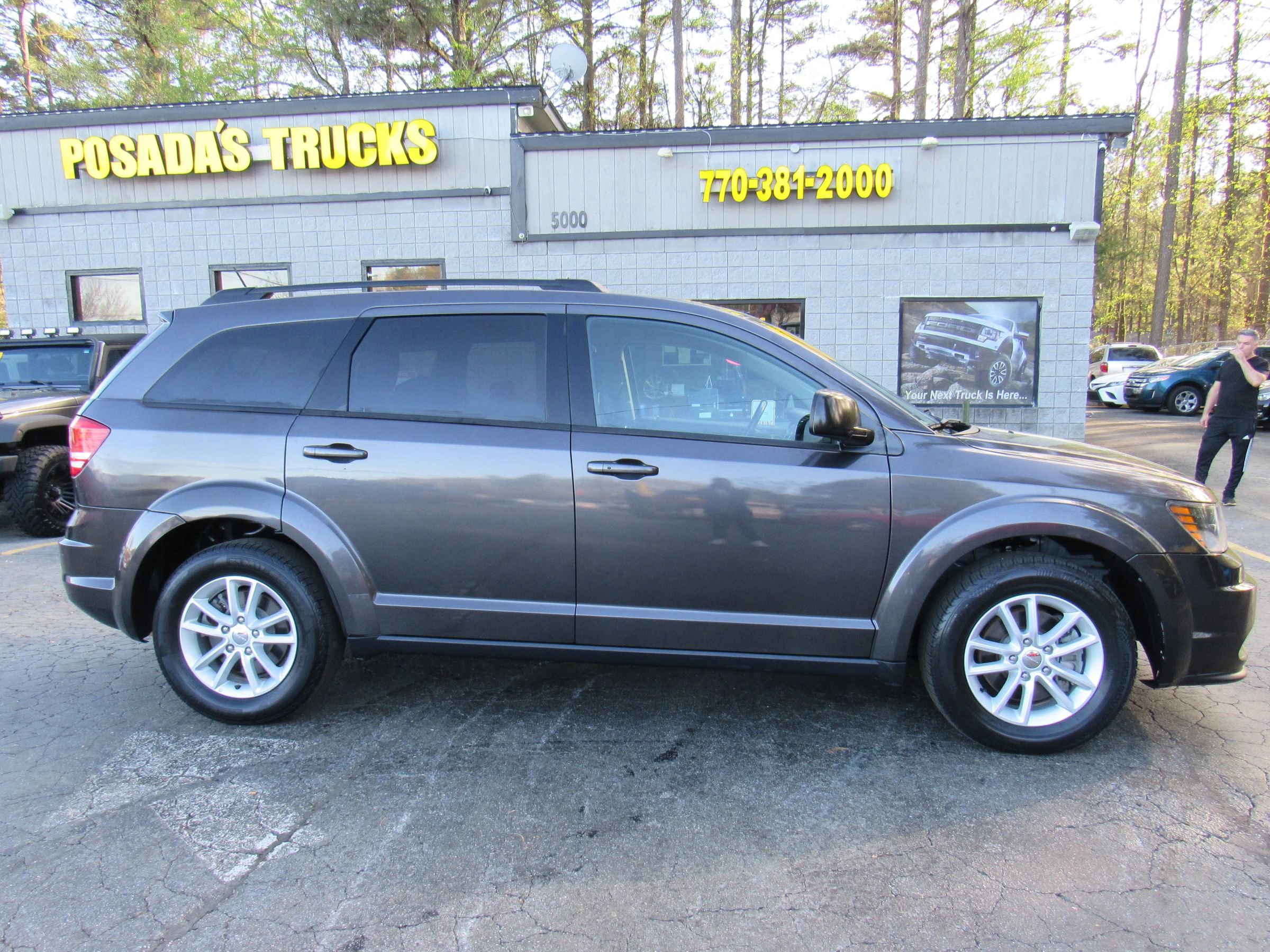 Used 2018 Dodge Journey SE w/ Popular Equipment Group image 2