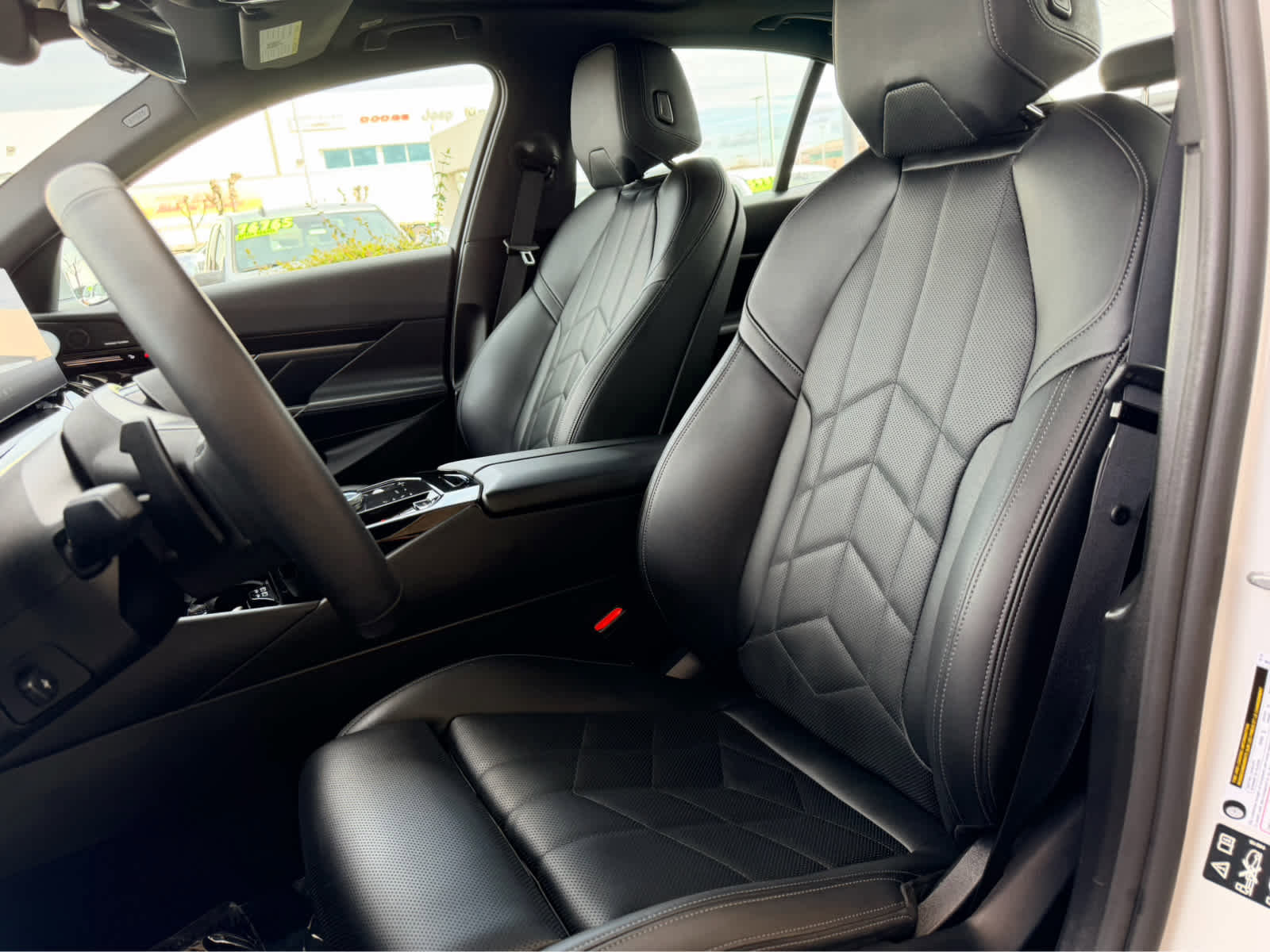 Used 2025 BMW 530i xDrive image 13