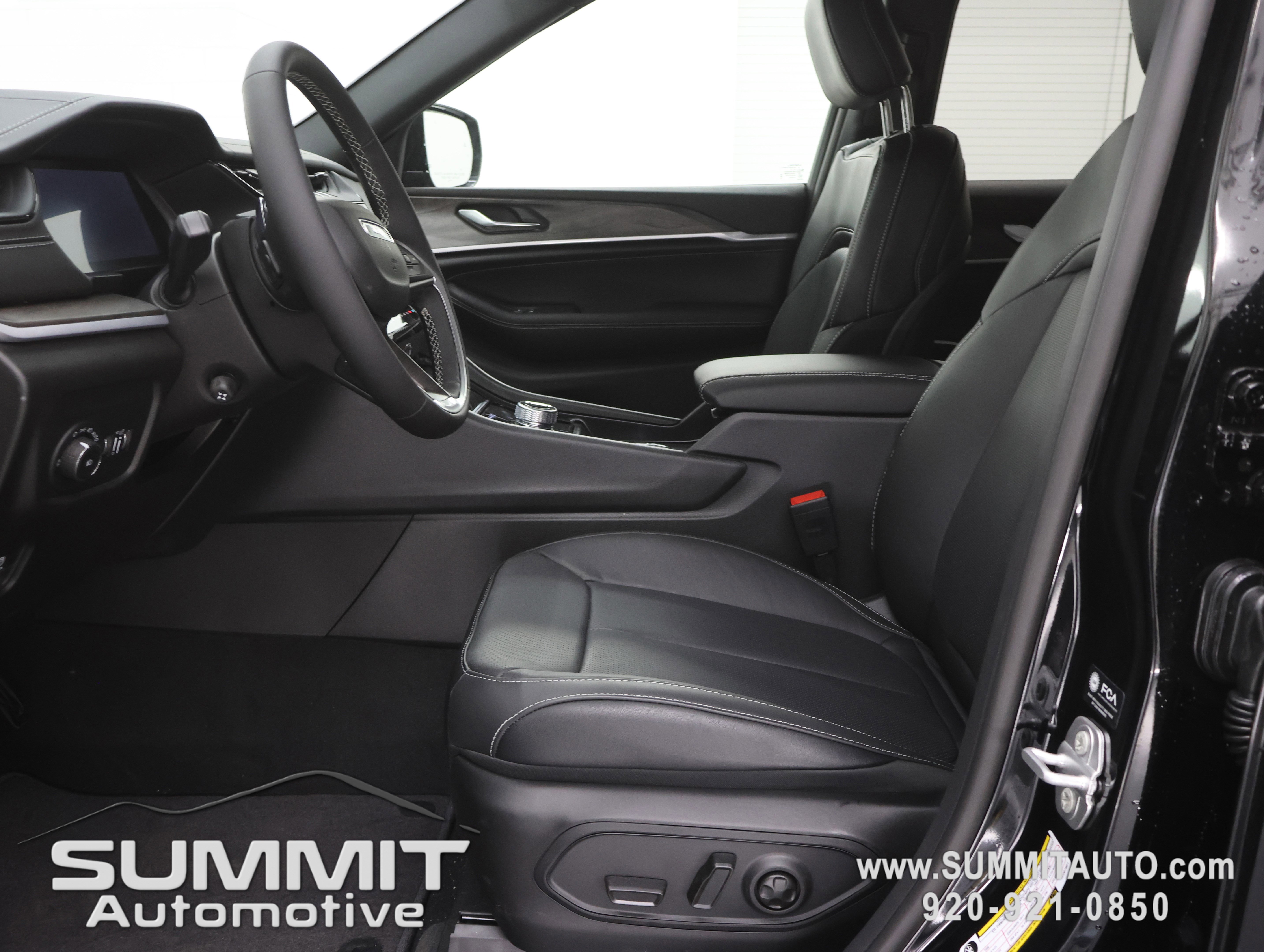 New 2026 Jeep Grand Cherokee Limited Reserve image 8