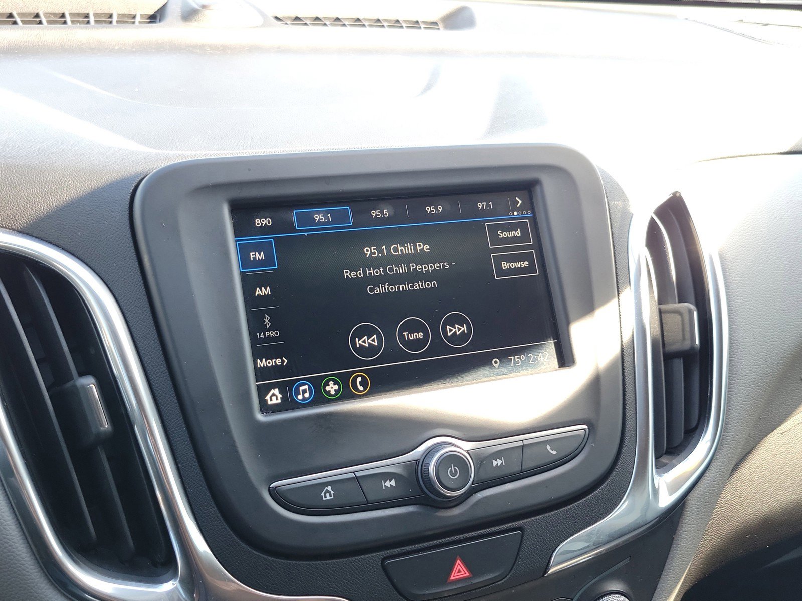 Used 2019 Chevrolet Equinox LS FWD image 27