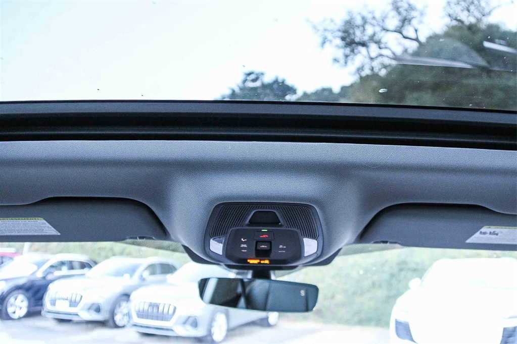 New 2025 Audi Q5 Premium Plus image 12