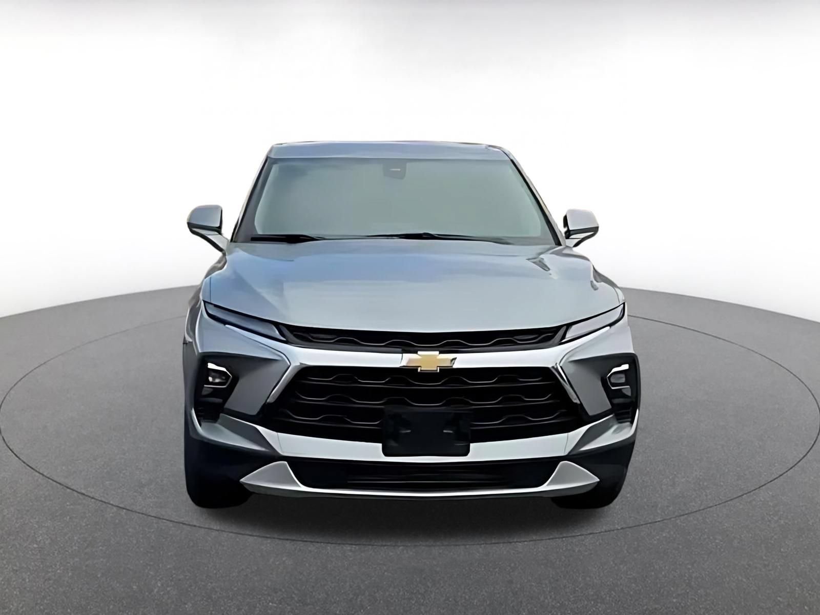 Used 2026 Chevrolet Blazer LT FWD image 4