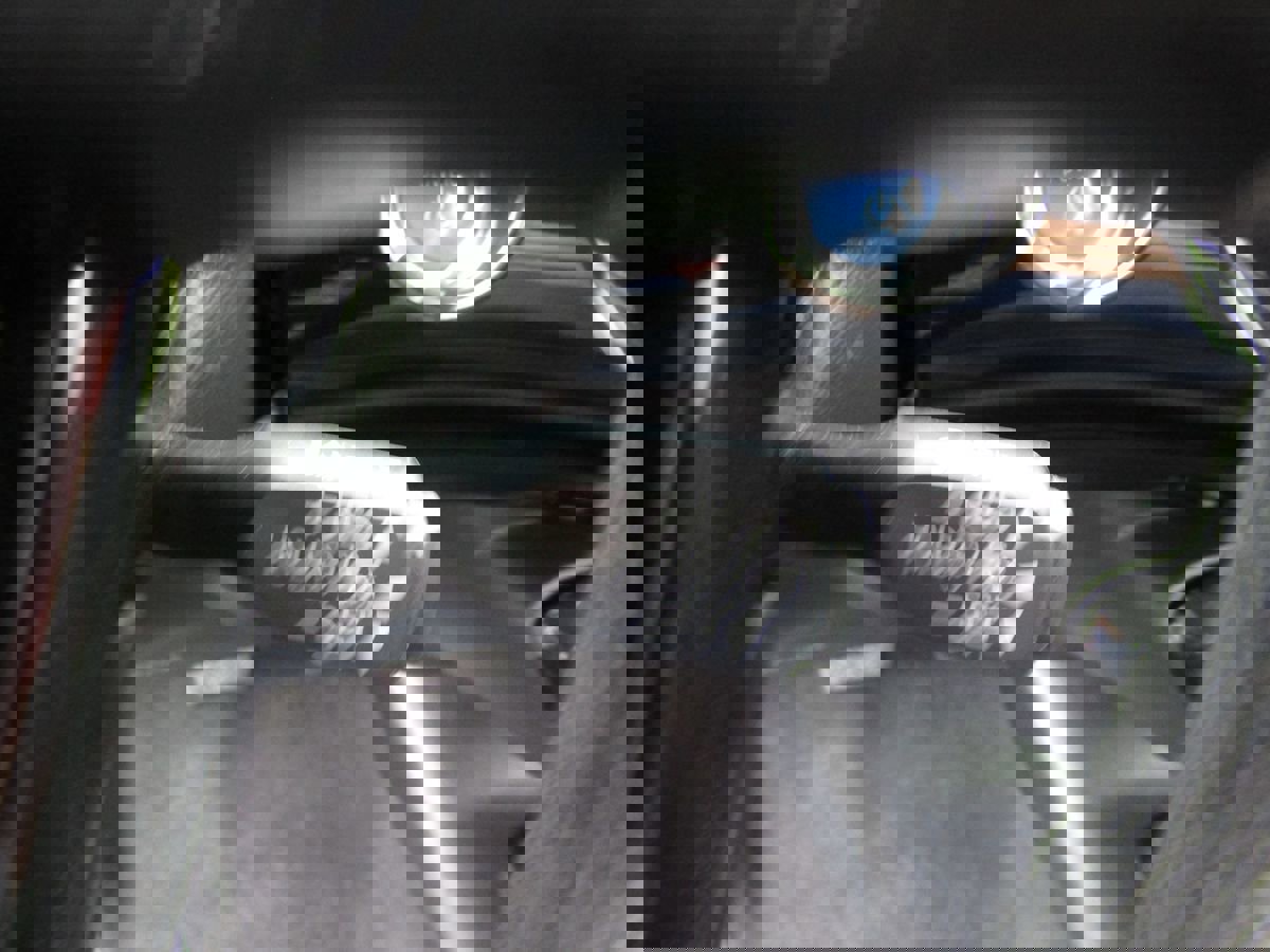 Used 2022 Toyota Prius LE image 8