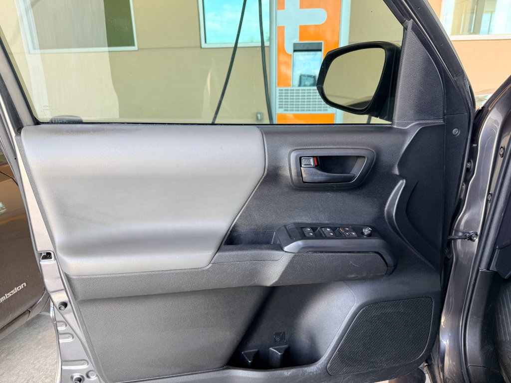 Used 2022 Toyota Tacoma SR w/ SR Convenience Package RWD image 8