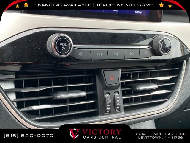 Used 2022 Ford Escape SE w/ SE Sport Appearance Package image 28