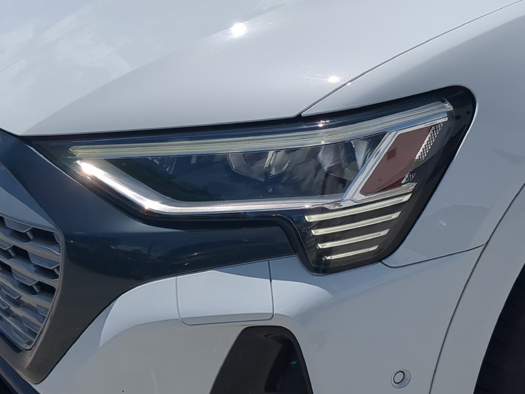 Used 2024 Audi Q8 e-tron Premium Plus w/ Premium Plus Package AWD/4WD image 7