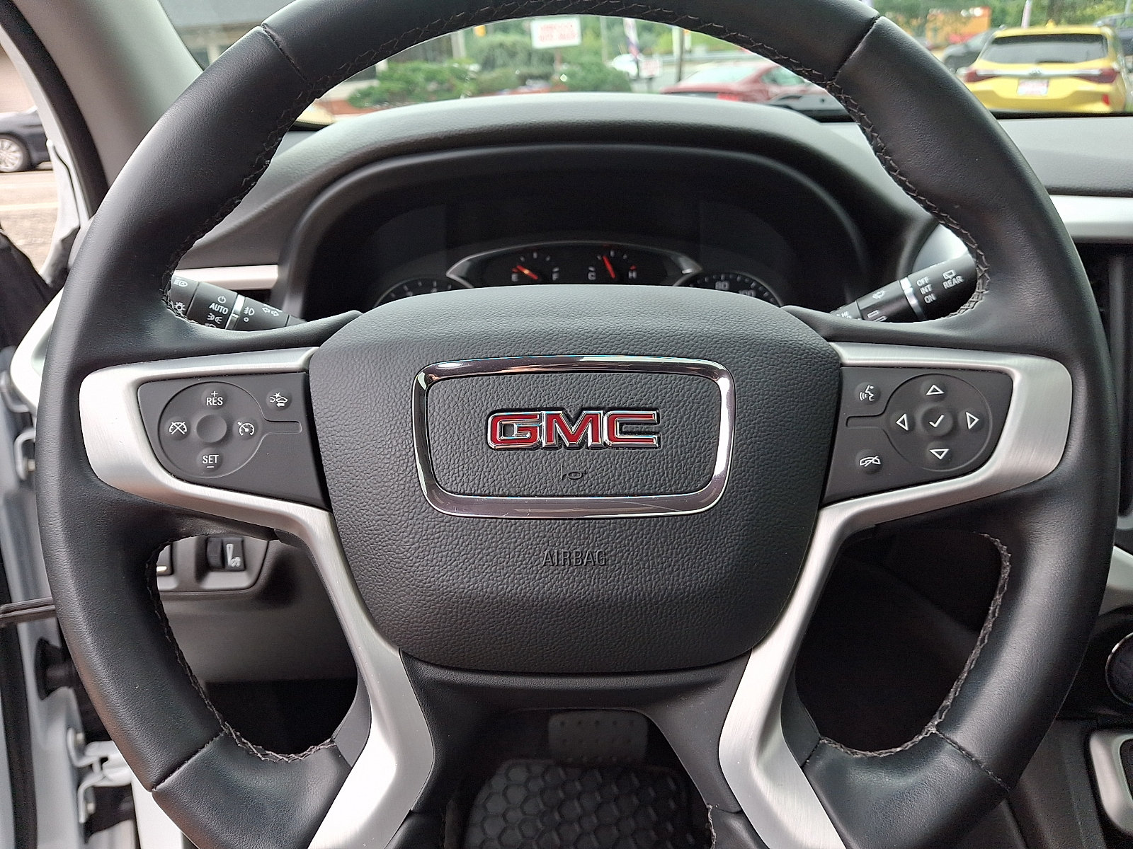 Used 2023 GMC Acadia SLT AWD/4WD image 25