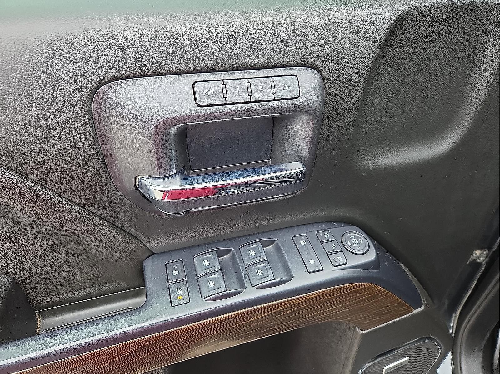 Used 2018 GMC Sierra 2500 Denali w/ Duramax Plus Package image 15